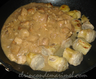 alcahofas con salsa de hongos