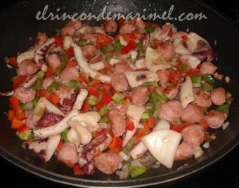 sofrito de calamres y butifarra