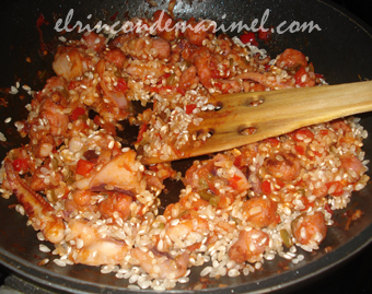 sofriendo el arroz