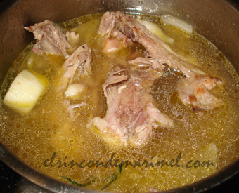 caldo de codornices
