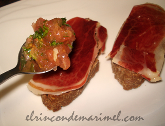 tosta de jamón y tomate