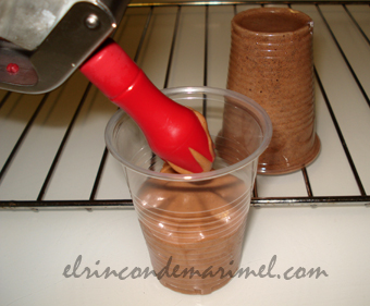bizcocho esponja de chocolate