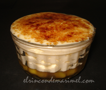 espuma de crema catalana de coco con gelatina de mango