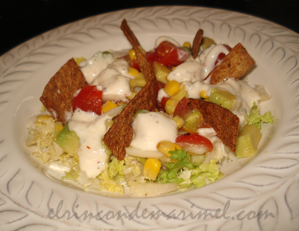 ensalada mexicana con salsa de yogur