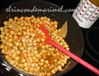 garnazos con sofrito