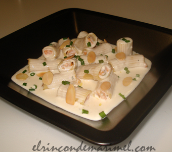 pasta rellena de boniato con crema de queso azul