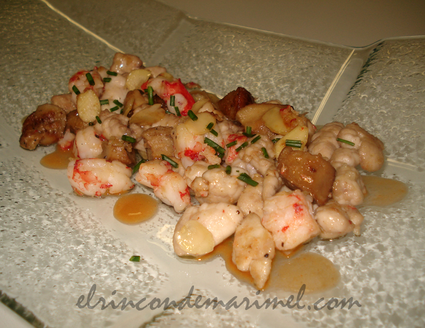 mollejas de cordero con hongos y carabineros