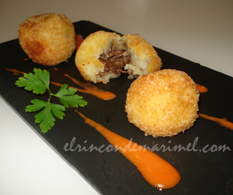 patatas rellenas de rabo guisado