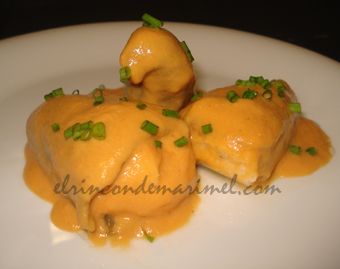 pimientos rellenos de merluza y langostinos