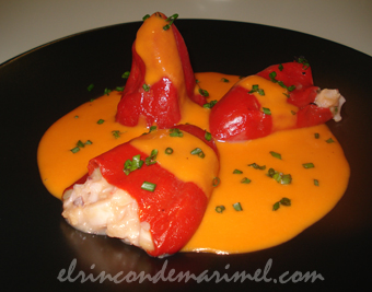 pimientos rellenos de calamar y langostinos