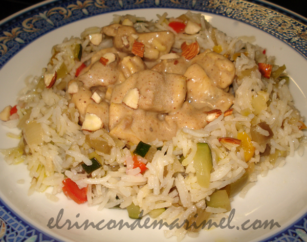 pollo con salsa thai de almendras