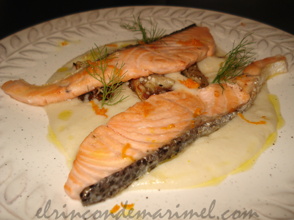 salm&oacute;n con hinojo asado y crema de hinojo