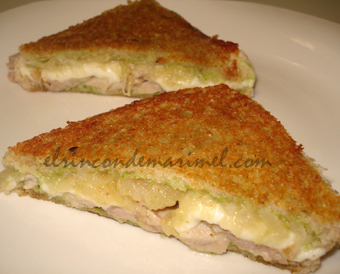 sandwich de pollo asado al pesto