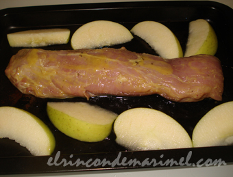solomillo con manzana asada