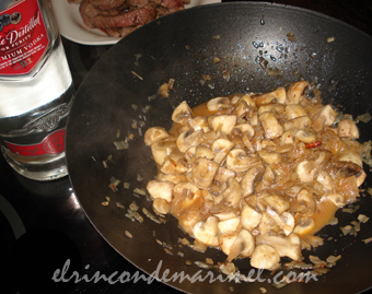 guiso de champiñones