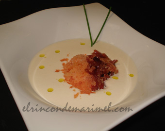 ajoblanco con granizado de tomate y mojama