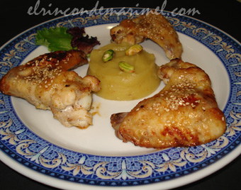 alitas de pollo al curry con manzana asada