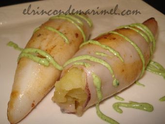 calamares rellenos de patatas panaderas con mahonesa de rúcula
