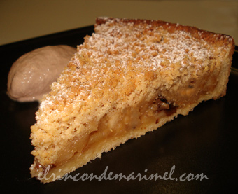 Tarta crumble de manzana pasas y canela