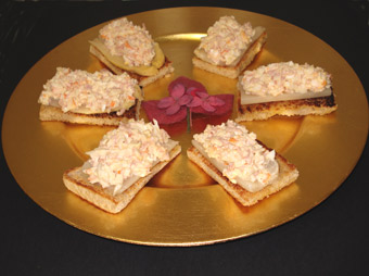 esp&aacute;rragos rellenos de ensaladilla