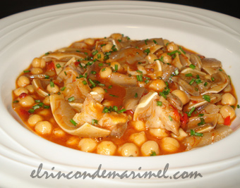 guiso de garbanzos con oreja