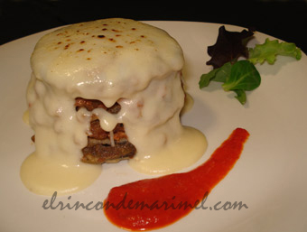 milhojas de berenjena con carne y cremoso de patata