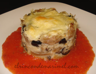 timbal de pasta con bacalao y aceitunas negras