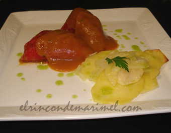 pimientos rellenos de cordero ysetas con salsa espaola
