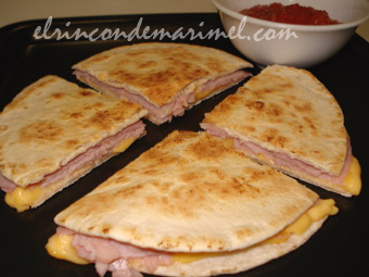 sincronizadas con salsa de tomate picante